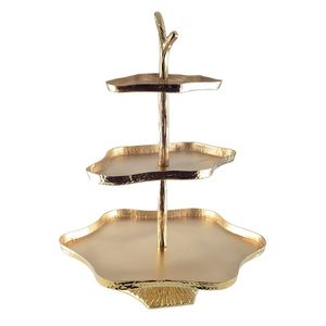 Présentoir à gâteaux élégant et léger en aluminium avec finitions dorées de première qualité et détails décoratifs pour les mariages et occasions spéciales - Product Image 5