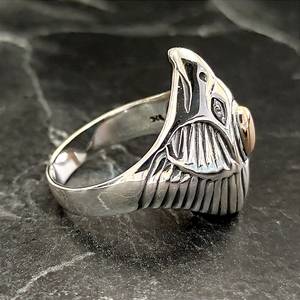 Anillo Punk para Hombre de Plata de Ley Hecho a Mano con Diseño de Halcón Alado, Chapado en Oro de 18K, con Diamantes Tallados, Joyería Majestuosa - Product Image 5