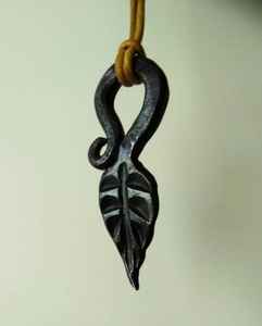 Colgante retro de acero inoxidable de diseñador de calidad caliente elemento budista colgante cultura descendente Maja mágica colgante masculino joyería - Product Image 4