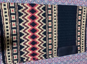 Vente en gros de coussins de selle de style anglais de qualité extrême laine néo-zélandaise avec doublure en fourrure de conception occidentale multicolore vente à chaud - Product Image 1