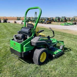 Tout neuf pour la tondeuse à gazon industrielle John Deere Z994R à conduite assise, moteur diesel à rayon de braquage nul, doté d'une pompe à moteur principale - Product Image 4
