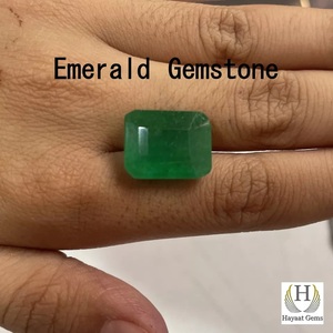 Piedra Preciosa Natural de Esmeralda, Corte Octogonal Zambiano, Facetada, Suelta, con Brillo Verde, Certificada para la Fabricación de Joyas y Anillos, Tratada con Calor - Product Image 3