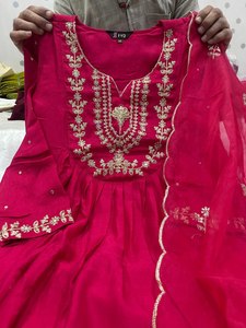 Conjunto de Kurta y Pantalón con Dupatta de Piel Sintética Vichitra Bordada, Últimas Tendencias de Moda, Precio al por Mayor, Ropa de Fiesta - Product Image 6