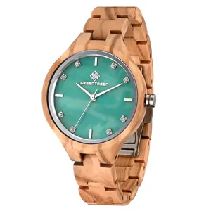 女性定制木质手表，配有橄榄木表壳和表带、绿色贝壳表盘