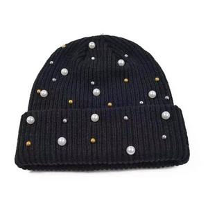 Gorro de invierno personalizado al por mayor, gorros cálidos con patrón sólido multicolor para hombres y mujeres, bordado con diseño de diamantes de imitación - Product Image 4
