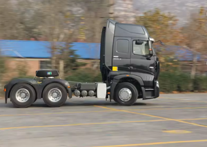 LISTO PARA ENVIAR: Camión Tractor Pesado Diésel Euro 2 6x4 con Volante a la Izquierda, 10 Neumáticos y Cámara Trasera de 360° en Venta - Product Image 2