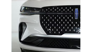 Voiture d'occasion certifiée LHD/RHD d'occasion Lincoln Nautilus Reserve 2025 - Product Image 6