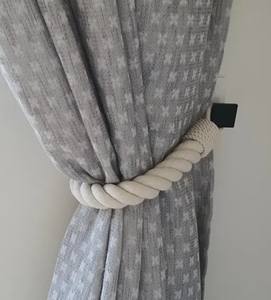 Attaches de rideaux minimalistes, corde en coton blanc, fait main - Product Image 1