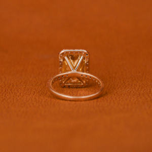 Jaune Radiant Cut Lab Grown Diamond Pink Diamond Bague de fiançailles en or massif 18 carats Style tendance Bague cadeau pour femme-Certifié IGI - Product Image 2