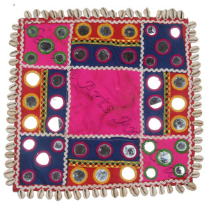 Patchs ethniques tribaux vintage gypsie ornés de perles brodées Banjara, patchs brodés à la main avec miroirs indiens Kutch, carrés - Product Image 3