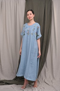 Elegante vestido de lino holgado JOSIE Ropa bordada hecha a mano Ideal para invitados de boda - Product Image 3