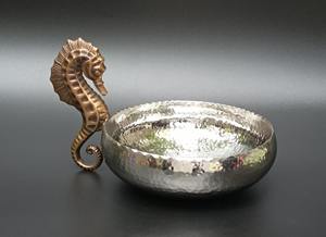 Cuenco Decorativo de Metal con Diseño de Caballito de Mar de Lujo para Decoración de Mesa de Centro, Estilo Costero, Decoración del Hogar y Regalos Premium de la India - Product Image 2