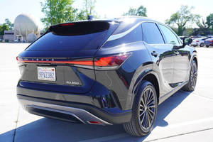 L_exus RX 350 Luxury 2024 d'occasion en excellent état - Product Image 3