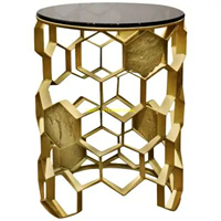 Ensemble de tables d'appoint de luxe en métal doré avec un design artistique taillé Tables basses modernes en corail pour le salon, la chambre et le bureau