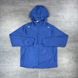 Venta al por mayor de chándal deportivo impermeable 2025 reflectante cortavientos para Otoño/Invierno - Product Image 3