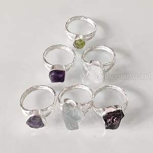 Anillo de Piedras Preciosas en Bruto para Mujer, Anillo de Plata de Ley 925 con Amatista Natural, Piedra Lunar y Labradorita - Product Image 2