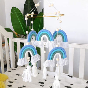 Cuna de algodón de diseño encantador, móvil colgante de arco iris para pared, nube, macramé, con marco de bambú, venta al por mayor desde Vietnam - Product Image 2