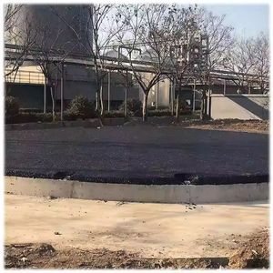 RapidPave Cold Patch pour des réparations rapides, parfait pour les applications rapides sur les routes achalandées et les zones pavées - Product Image 1