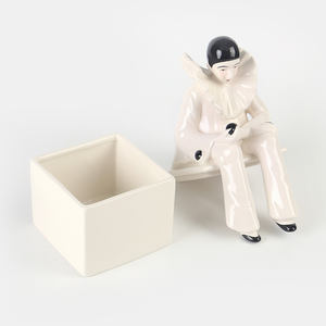 Fabricants de poupées en <span class=keywords><strong>porcelaine</strong></span>, poupée en <span class=keywords><strong>porcelaine</strong></span> élégante de style vintage, <span class=keywords><strong>clown</strong></span> noir et blanc, faite à la main - Product Image 6