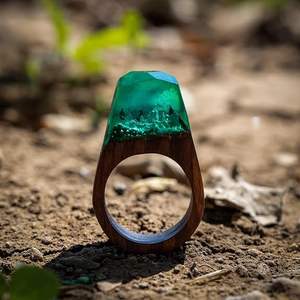 Boîte de rangement pour bijoux en bois et résine moderne de luxe bleue avec base hexagonale, designs personnalisés et finition époxy artisanale - Product Image 1