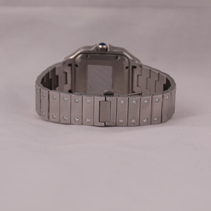 Montres Moissanite de luxe modernes et élégantes avec cadran vert entièrement glacées et élégantes disponibles en Inde - Product Image 4