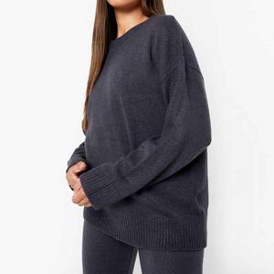 เสื้อสเวตเตอร์แบบสวมหัวคอกลมสีพื้นผ้าขนแกะขนาดใหญ่สวมใส่สบายสำหรับผู้หญิงสวมใส่ทุกวัน - Product Image 1