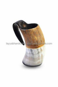 Chope en corne de Viking personnalisée, gravée à la main, style animalier, polie, pour boire - Product Image 2