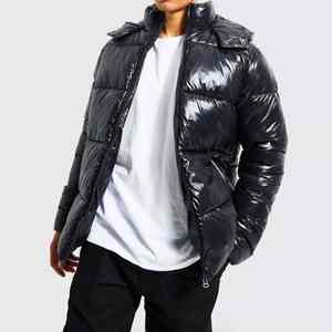 Veste bouffante à capuche avec logo personnalisé en gros pour hommes parka surdimensionné veste bouffante brillante à la mode pour l'hiver au design épais à bulles - Product Image 5