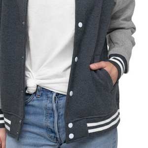 Chaquetas universitarias de béisbol para mujer con logotipo personalizado al por mayor OEM chaquetas universitarias transpirables de punto de lana sólida recortadas para mujer - Product Image 6