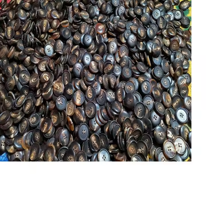 Botones de Cuerno de Búfalo Natural Hechos a Medida, Color Marrón CC-2148, Crescent Crafts, Parte Trasera Plana, Redondos, Suministros de Sastrería para Ropa - Product Image 1