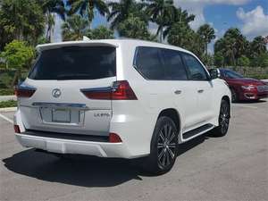 LEXUS 570 BLANC 2021 - Product Image 5