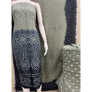 Dupatta en satin à motif personnalisé pour femmes adultes en stock Fabriqué en Inde - Product Image 2