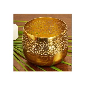 Portavelas de Metal grande con acabado verde perfecto para la decoración de fiestas y cenas románticas - Product Image 6