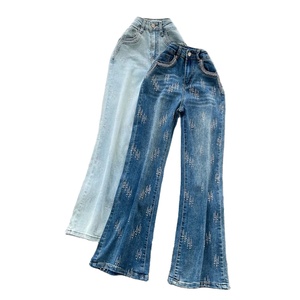 Jeans évasés pour femmes taille haute, détail en strass, denim, fermeture éclair, coupe régulière, pantalon décontracté - Product Image 1
