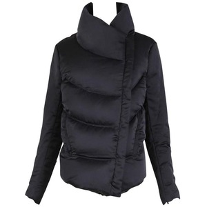 2026 Logotipo personalizado 2024 Fabricante de chaquetas acolchadas de satén por Ayat Export - Product Image 1