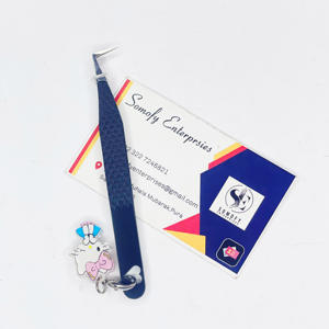 Meilleure vente en gros professionnel 90 degrés Hello Kitty charme antistatique pince à cils cils en acier inoxydable de haute qualité - Product Image 4