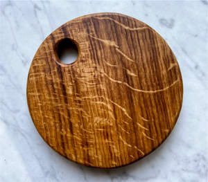 Planche à découper ronde en bois au look naturel, avec design compatible lave-vaisselle, facile à nettoyer pour une utilisation en cuisine - Product Image 2