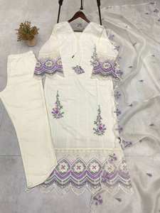 ชุดสูท Georgette Kameez สำหรับงานแต่งงานงานออกแบบโดยดีที่สุดพร้อมที่จะสวมใส่ - Product Image 4
