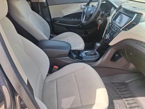 Best-seller 2017 Hy-und-ai S-a-n-t-a Fe Sport 2.4L FWD Automatique - Product Image 4