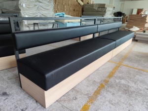 Banquette industrielle en cuir PU noir avec dossier en maille métallique, banquette rembourrée pour bar, hôtel, mobilier <span class=keywords><strong>de</strong></span> <span class=keywords><strong>restaurant</strong></span> - Product Image 4