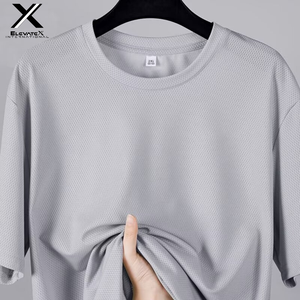 เสื้อยืดผู้ชายสั่งทำขายส่ง ผ้าไมโครไฟเบอร์ 100% โพลีเอสเตอร์ตาข่าย แขนสั้น แห้งเร็ว ทรงปกติ คุณภาพสูง สวมใส่สบาย - Product Image 4