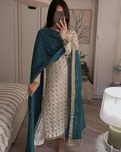 Traje Salwar de Diseño Indio-Pakistaní en Georgette con Bordado de Lentejuelas, Elegante para Fiestas, Bodas y Uso Casual, Traje de Boutique - Product Image 4