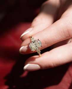 แหวนเพชรสำหรับผู้หญิงประดับอัญมณีงานแต่งสีเงิน - Product Image 1