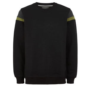 High Quality Unisex <b>Black</b> <b>Sweatshirt</b> Best Selling Custom Made With Plus Size Option Lightweight and Breathable for Winter - Product Image 4