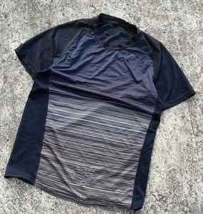 เสื้อถักที่ระบายอากาศได้ดี ปรับแต่งได้ พร้อมโลโก้แบบกำหนดเอง สไตล์สตรีท ทรงเข้ารูป  ด้วยเทคนิคการพิมพ์สกรีนและพิมพ์น้ำ - Product Image 1