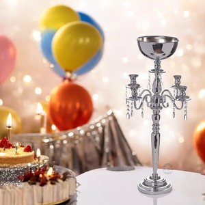 "Élégant candélabre en argent à 5 bras au design époustouflant, parfait pour les décors sophistiqués et les occasions spéciales" - Product Image 6