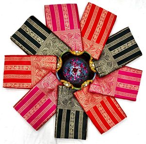 Luxueux saris en soie Jacquard lourd doré grande bordure de tissage Jacquard pour les fêtes d'hiver tenue traditionnelle indienne Bollywood - Product Image 6