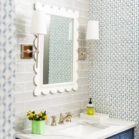 Minimalisme Laque Bord Festonné Miroir Suspendu Charismatique Laque Mur Miroir Pour La Maison Hôtel Café