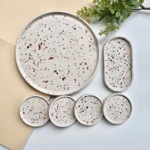 ถาดเสิร์ฟเรซิ่นอีพ็อกซี่หลากสีสัน งานแฮนด์เมด ปี 2022 พร้อมแผ่นรองแก้ว 4 ชิ้น ลายวงกลม ขนาดสั่งทำได้ สำหรับใช้ในบ้าน - Product Image 1