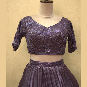 Lehenga de color vino de moda con ropa de diseñador elegante DE TRABAJO DE Beats de alta calidad para proveedor de Bodas de India a precio mayorista - Product Image 1